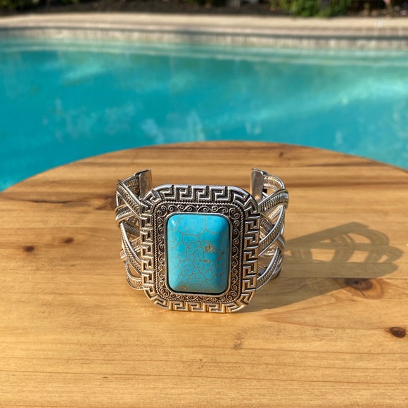 MexZotic Howlite Square Weave Cuff Bracelet - Picture 1 of 4